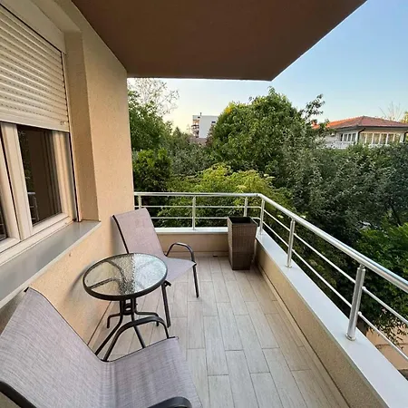Zemun Es Stan Na Dan Apartamento