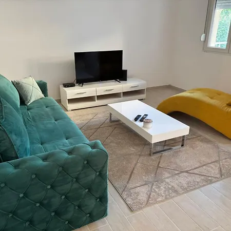 Zemun Es Stan Na Dan *